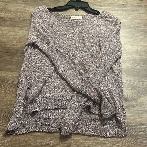 Light weight sweater
